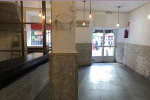 Commercial premise for sale in Palacio, Centro, Madrid. 